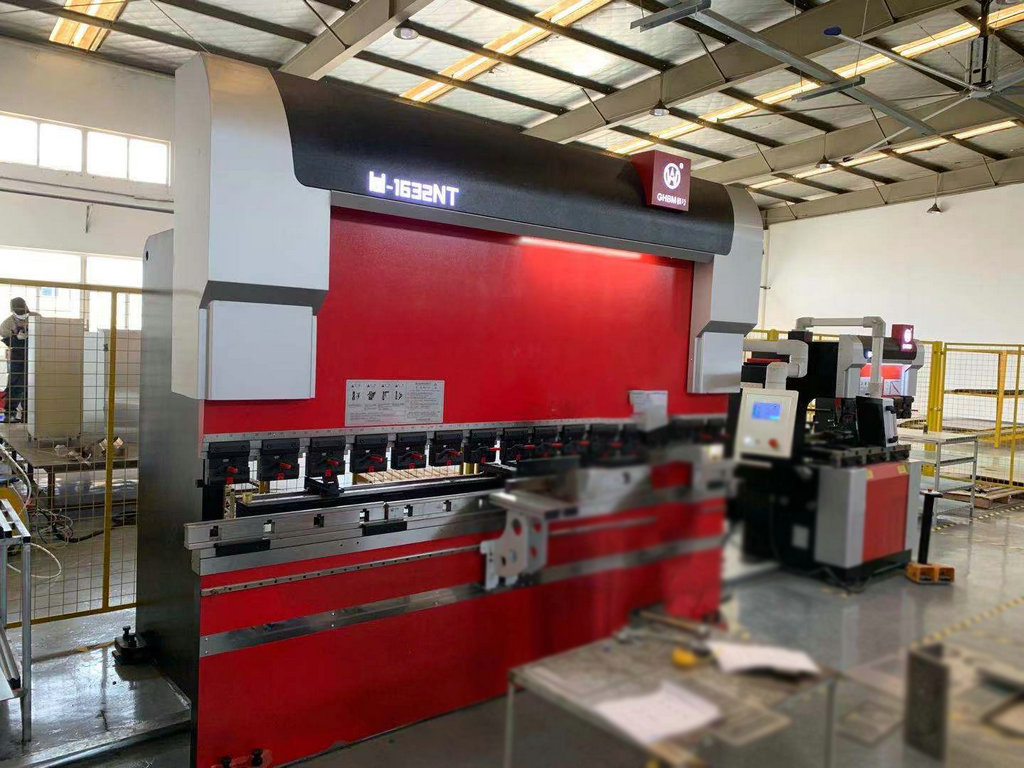 選擇鈑金加工廠家時需要重視的兩個問題